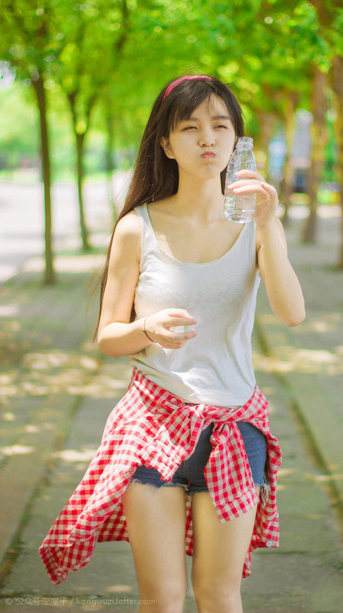 im体育-_湖人队新援火力全开，引发粉丝热议_，湖人官宣新援